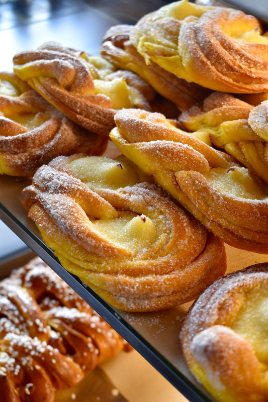 Saffransbulle m. vaniljkräm